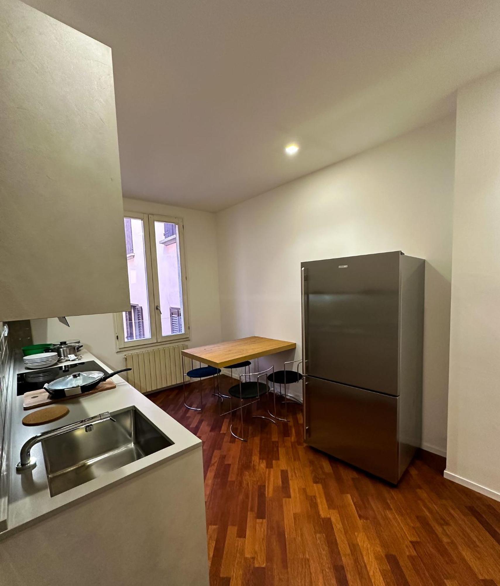 Whouse Large Suite Apartment Indipendenza Болоня Екстериор снимка